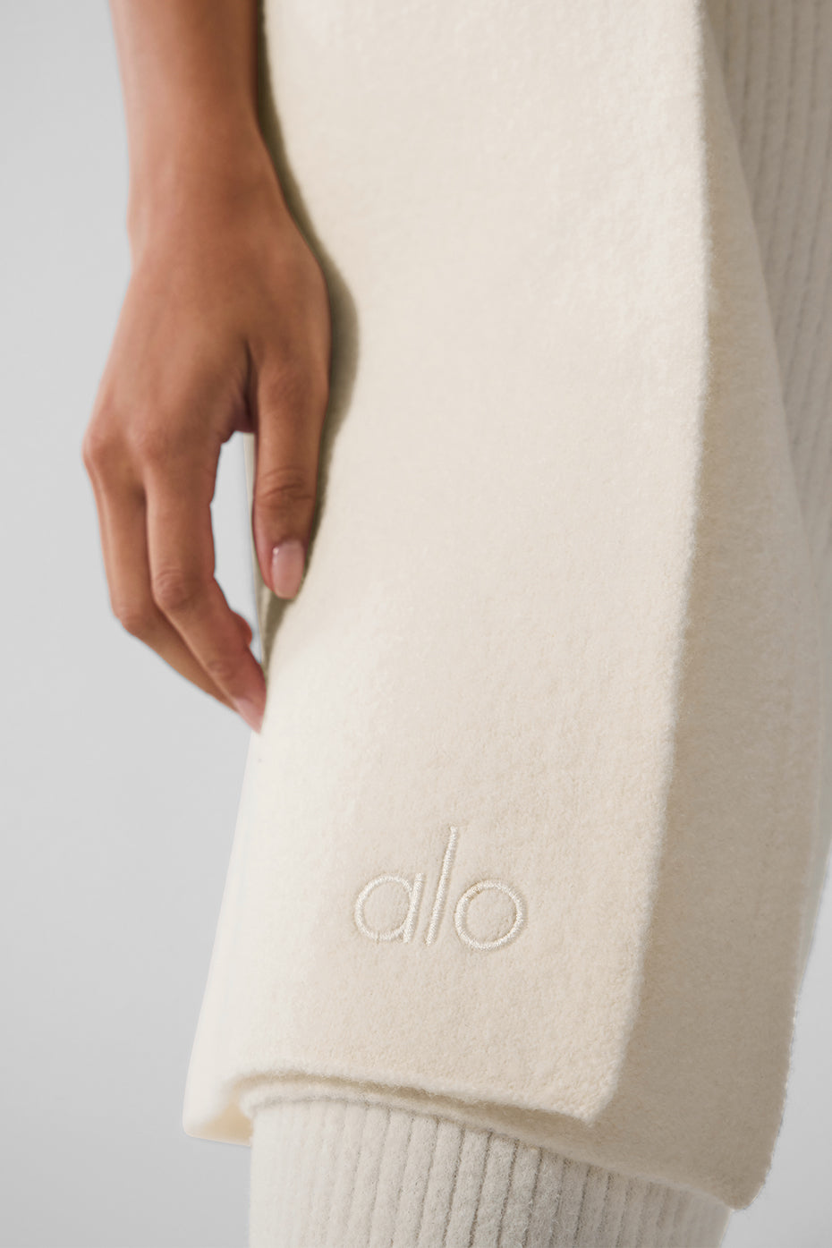 Merino Wool Oversized Scarf - Ivory - Image 3