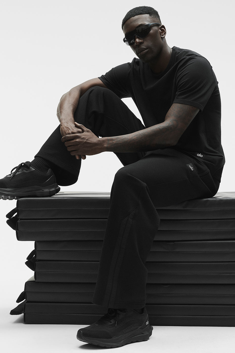 Essential Short Sleeve Street Tee - Black - Image 5