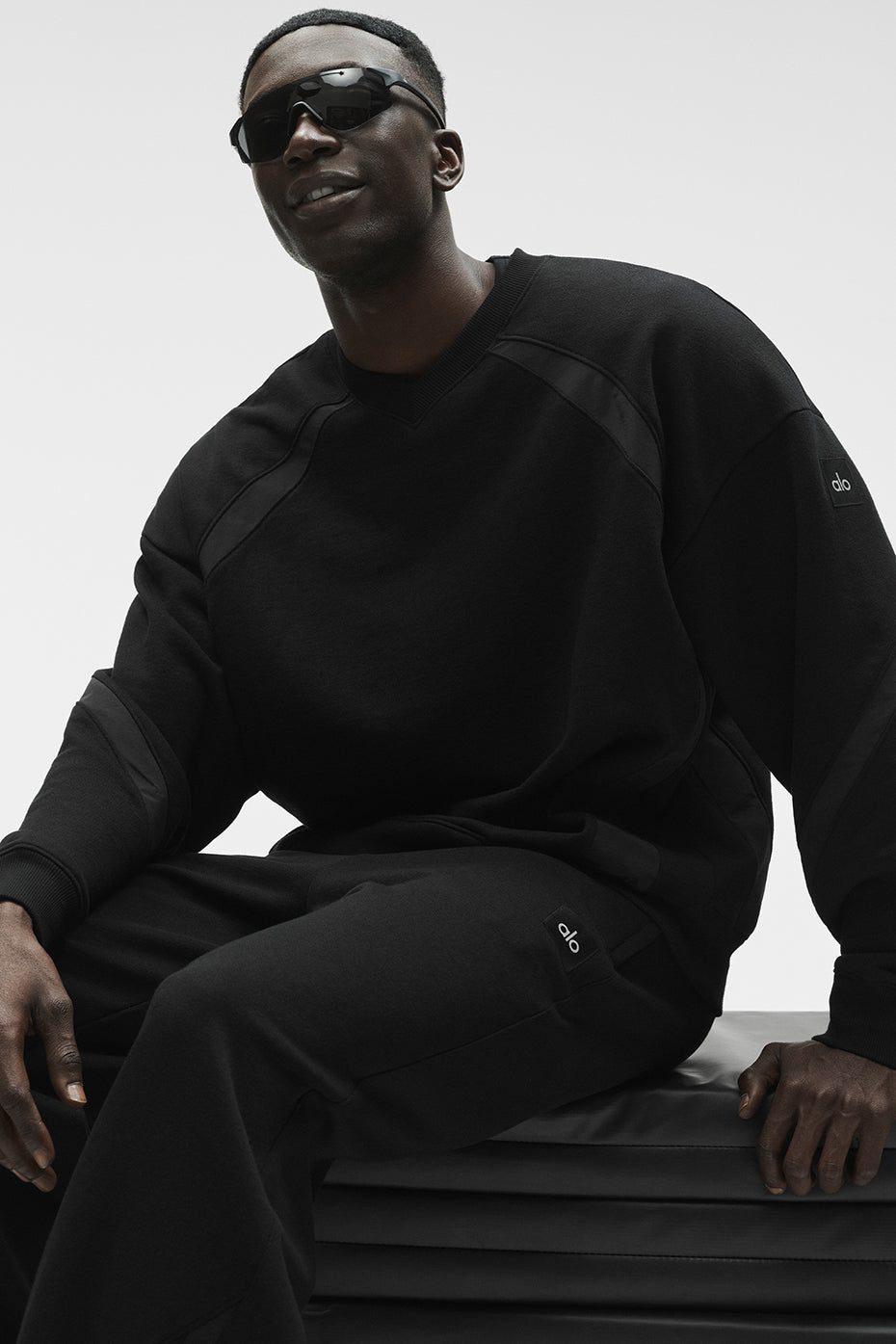 Field Crew Neck Sweatshirt - Black - Image 3