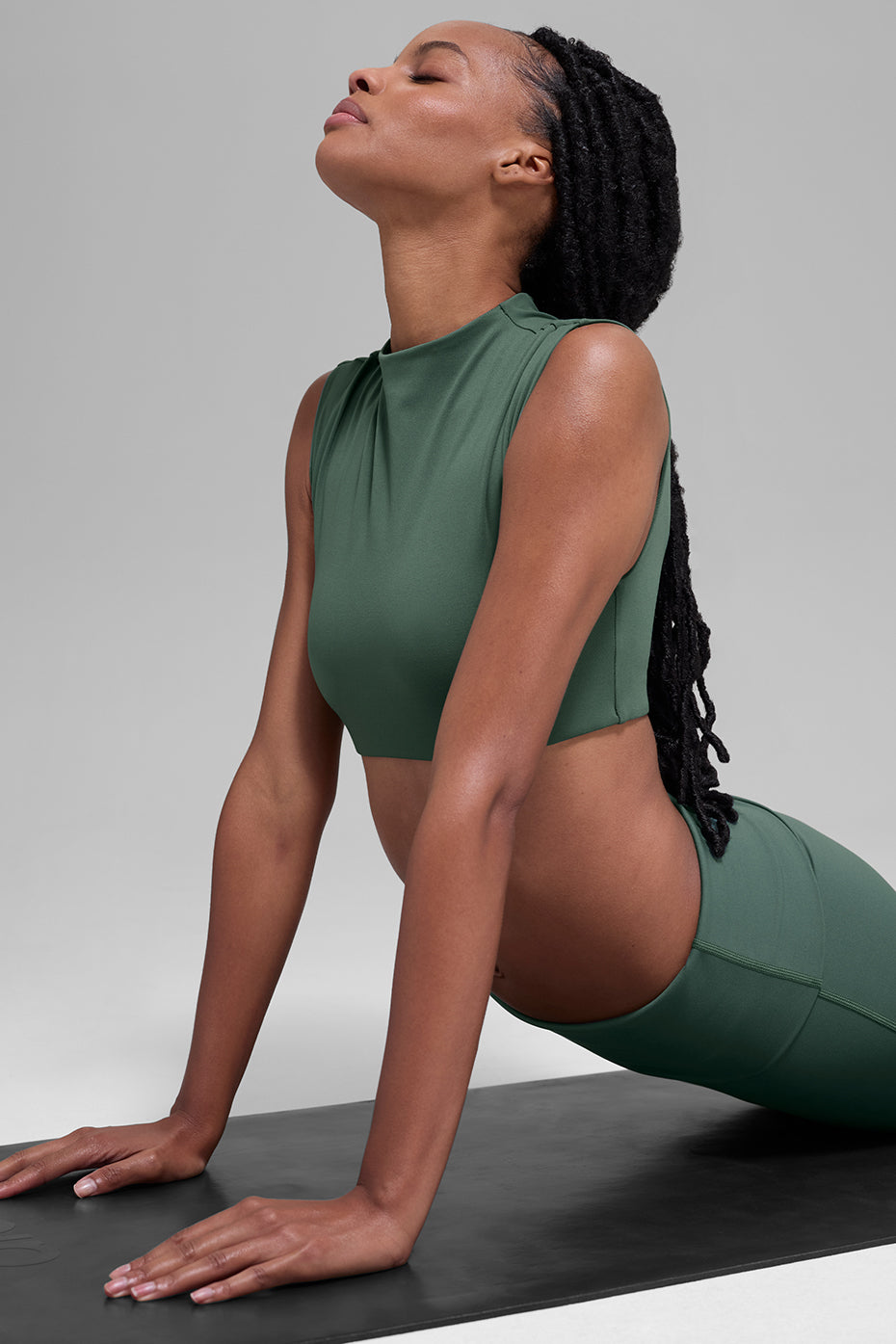 ALO Softsculpt Capped Out Short Sleeve - Clover Green - Image 4