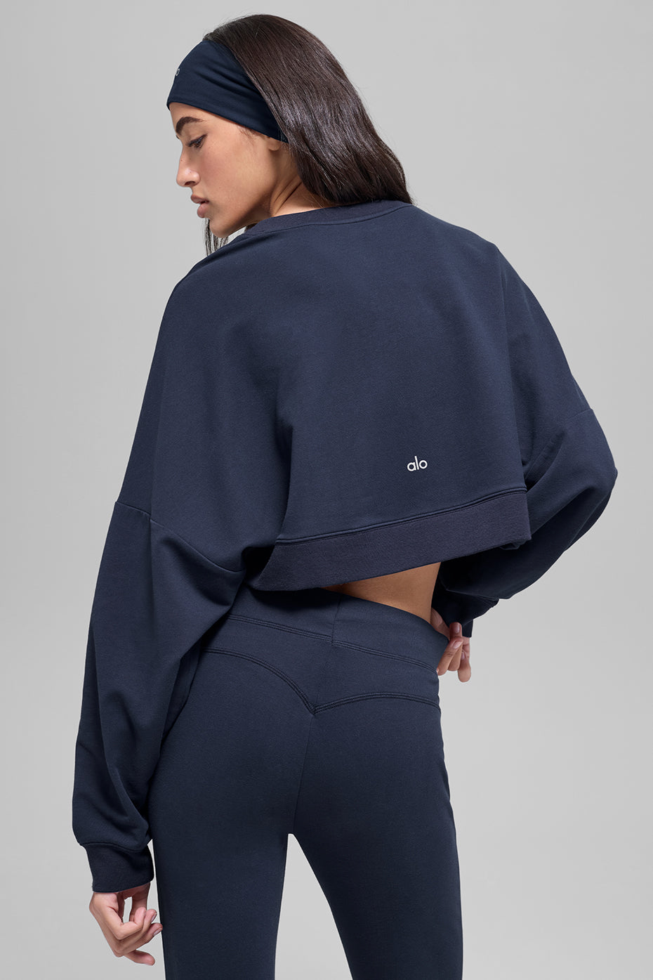 Cropped Sway Crew Neck Pullover - Navy - Image 3