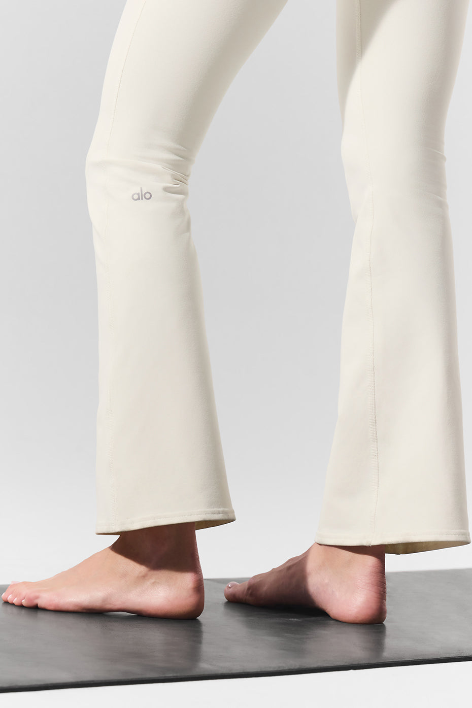 Airbrush High-Waist 7/8 Bootcut Legging - Ivory - Image 5