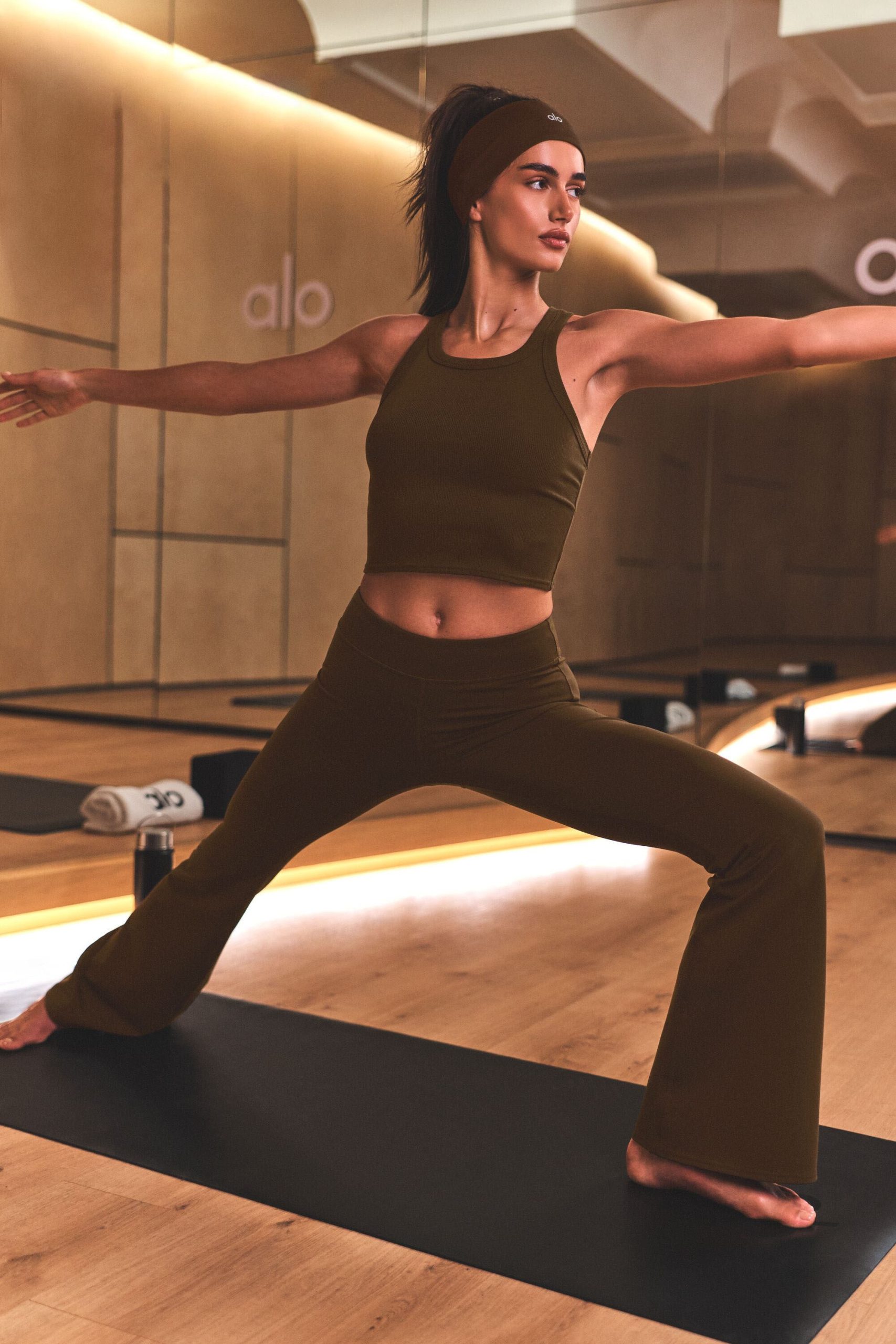 Airbrush Low-Rise Bootcut Legging - Espresso