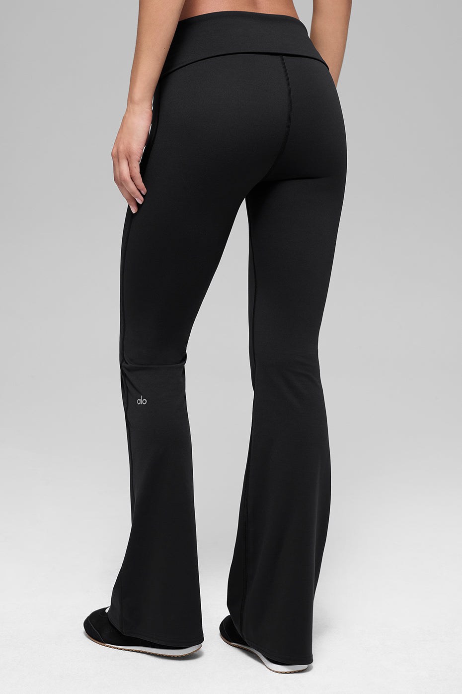 ALO Softsculpt Foldover Flare Legging - Black - Image 4