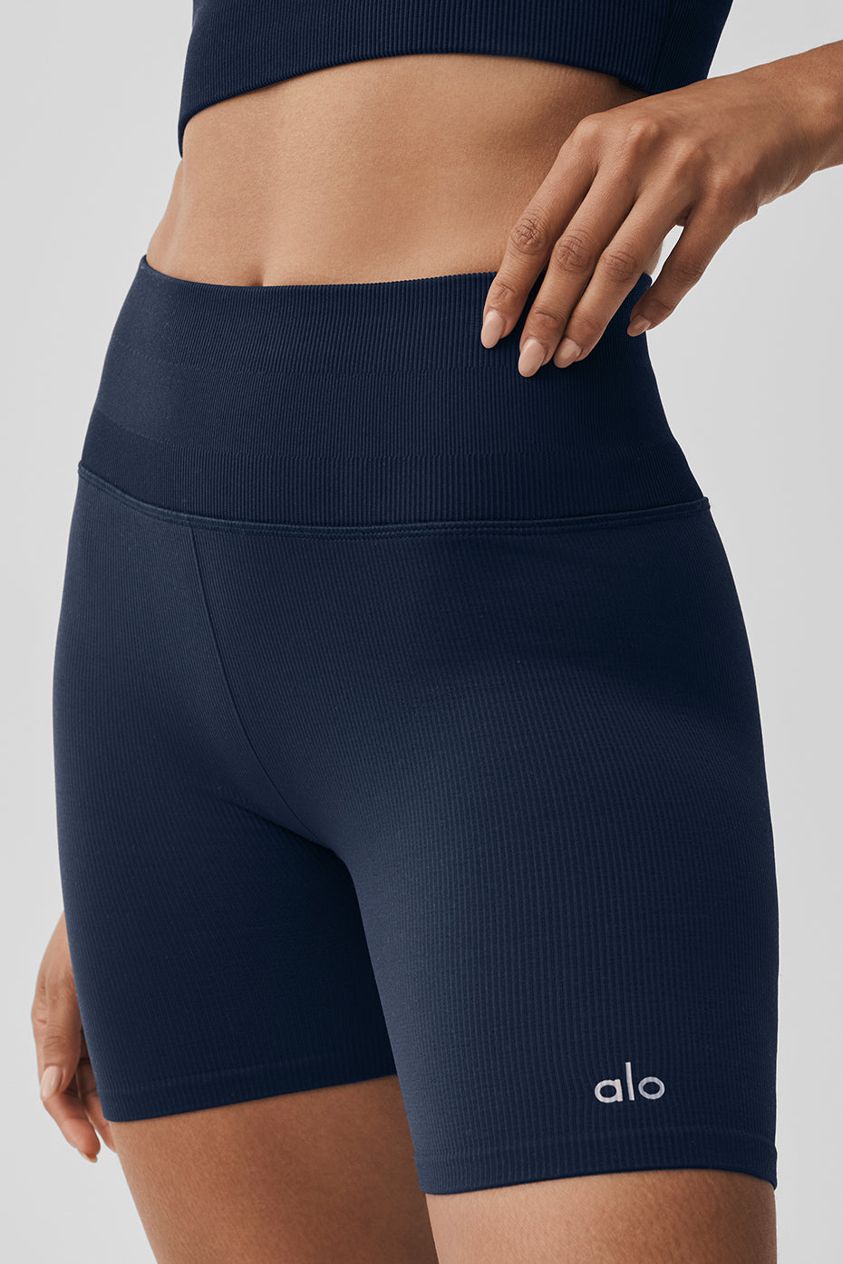 5 Seamless Ribbed Favorite Short - Navy - Image 2